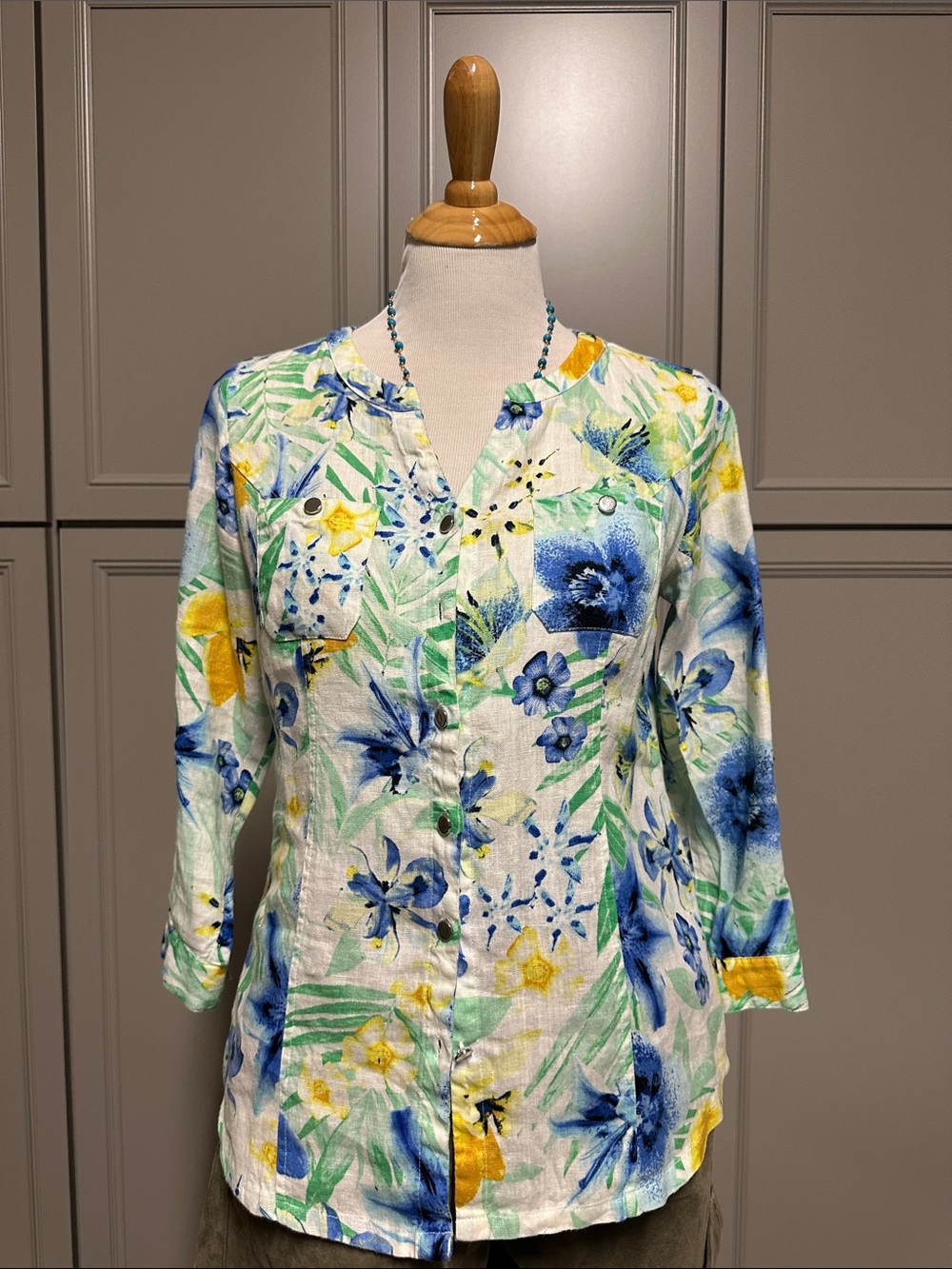 JM Collection Blue, Green & Yellow Floral Button-Front Blouse